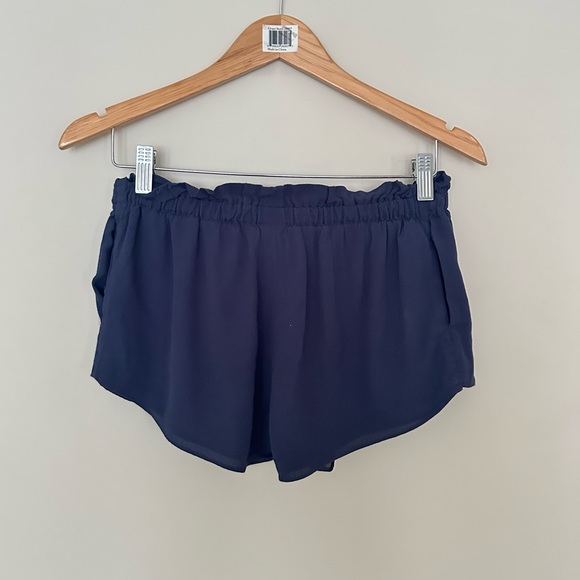 WILFRED Navy Montrouge Tie Crepe Shorts - Picture 6 of 8